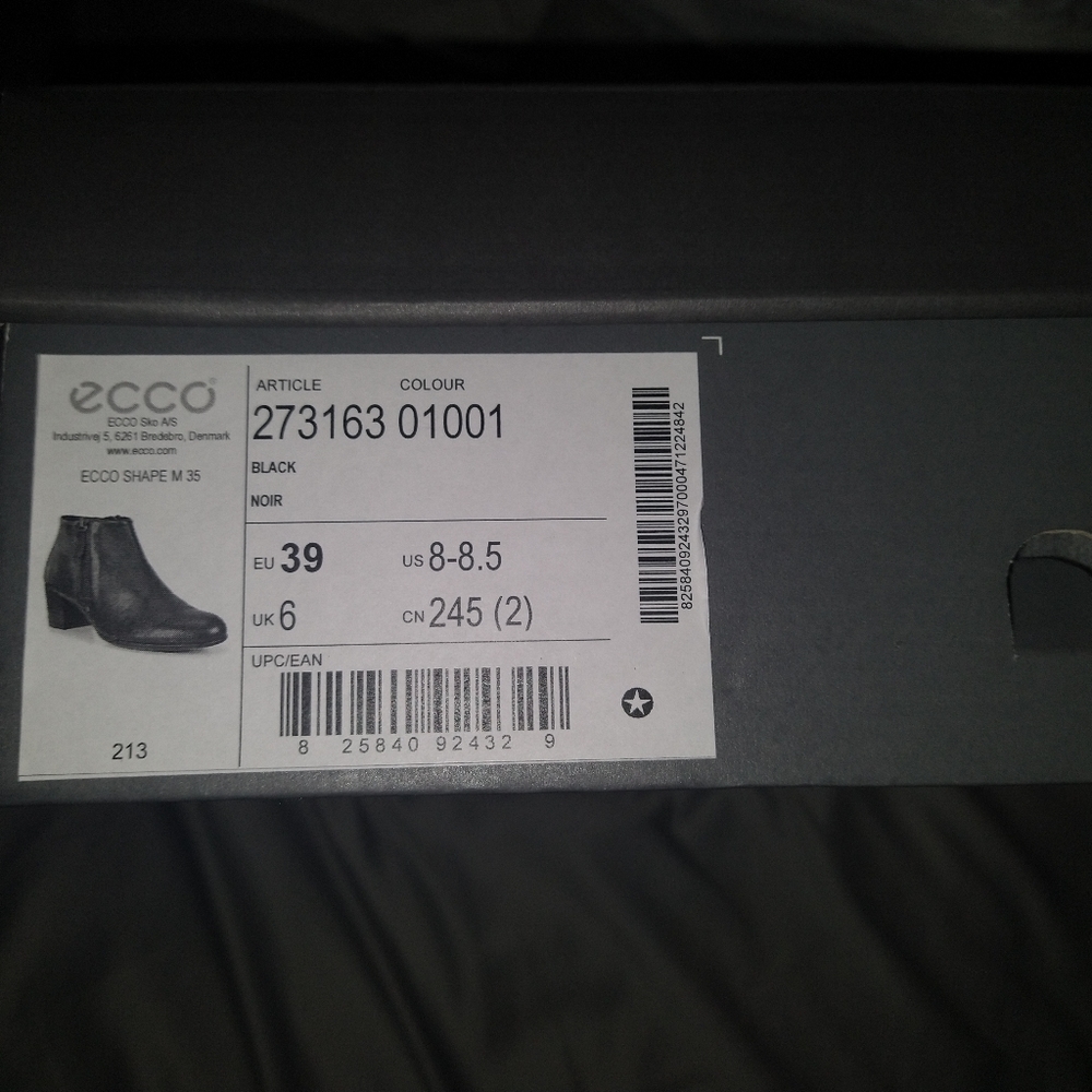 New black ankle boots - Picture 4 of 9